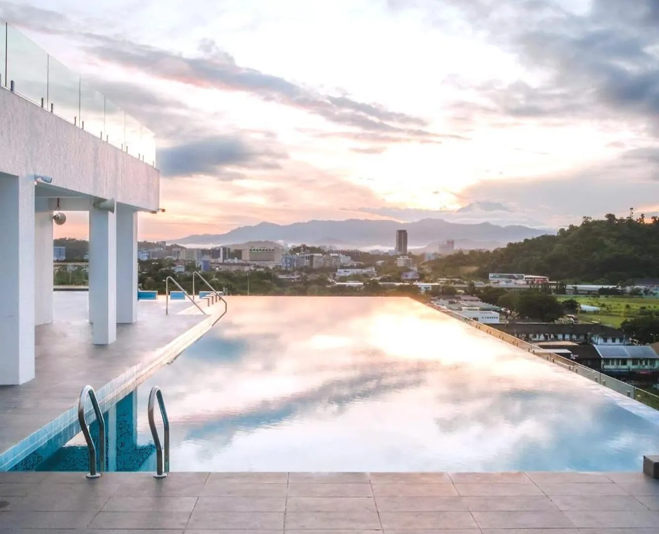 Aru Suites Kota Kinabalu Apartment